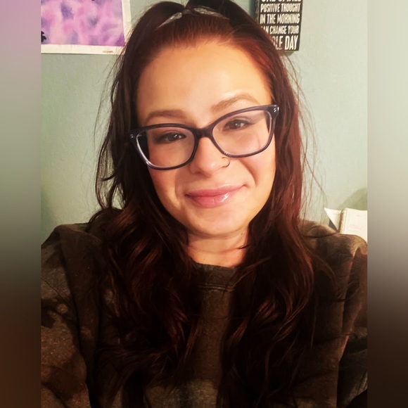 Meet your Posher, Carissa - Picture 1 of 1